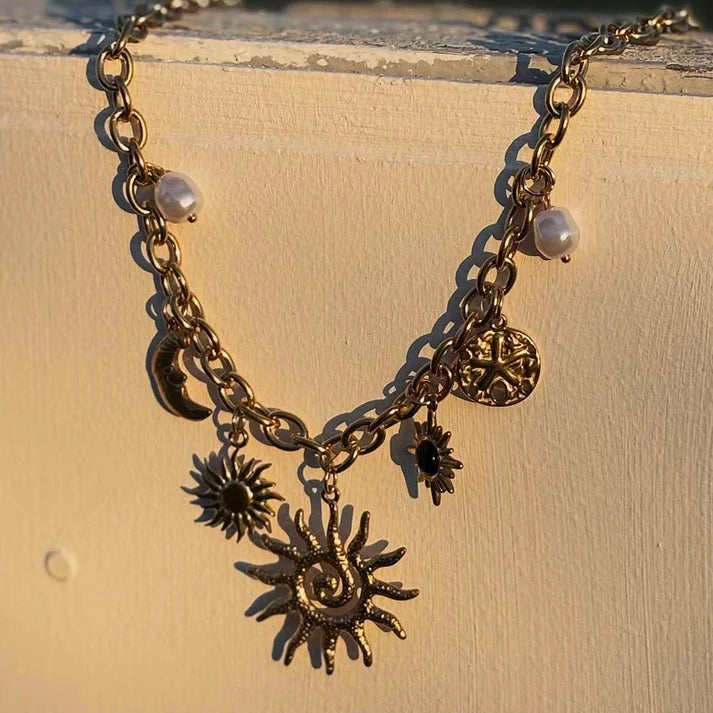 ALURE CHARM NECKLACE